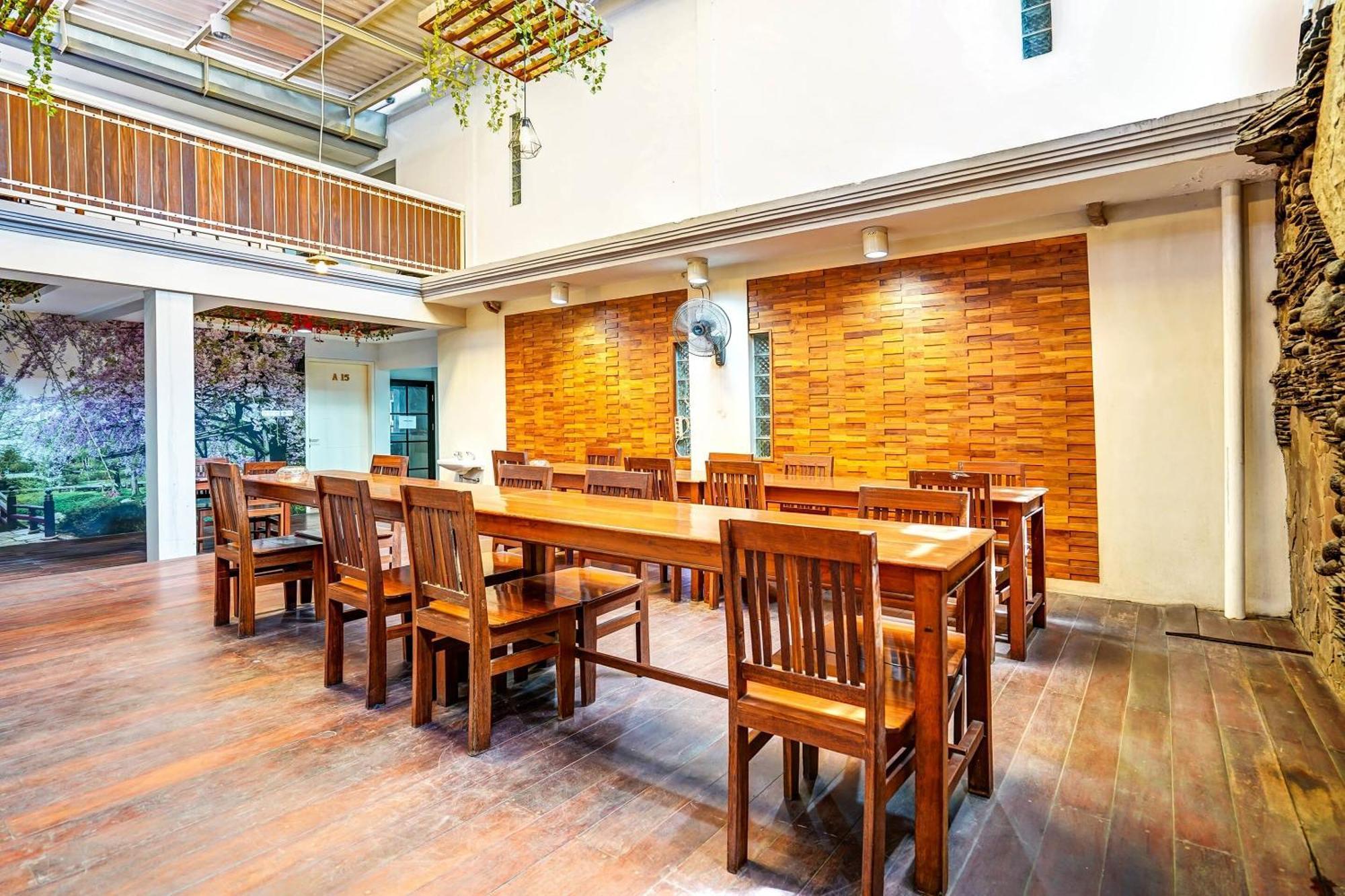 Capital O 90888 Bintang Diponggo Residence Surabaya Exteriör bild